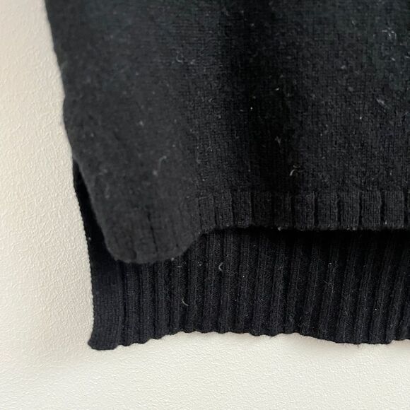 Blossom Cashmere Boxy Black Turtleneck Sweater | Size XS - Picture 3 of 8